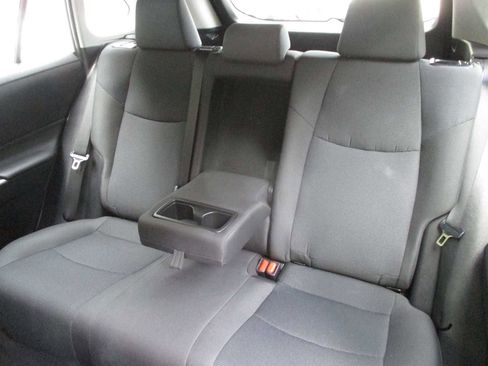 Used 2022 Toyota RAV4 LE image 29