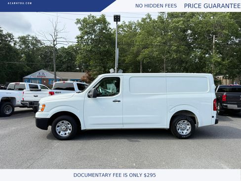 Used 2016 Nissan NV 2500 SV RWD image 5