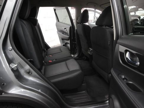 Used 2019 Nissan Rogue SV image 26