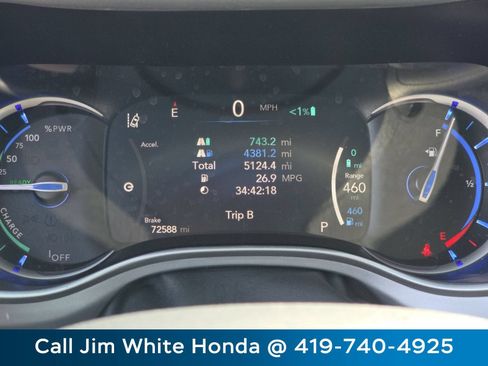 Used 2024 Chrysler Pacifica Limited FWD image 28