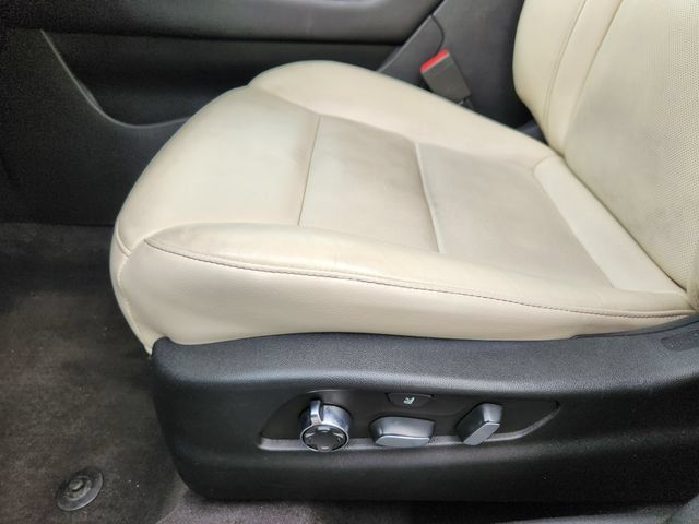 Certified 2023 Cadillac XT4 Sport AWD/4WD image 10