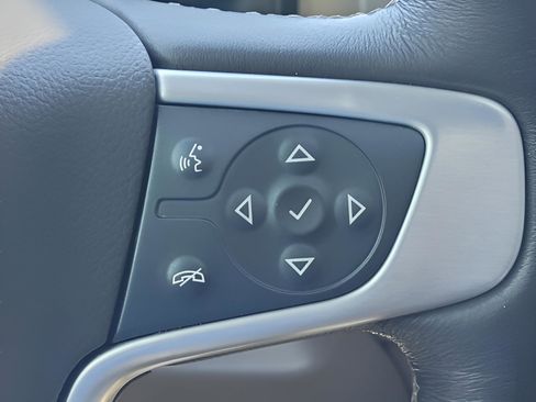 Used 2020 GMC Yukon SLT w/ Premium Edition image 21