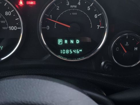 Used 2018 Jeep Wrangler Unlimited Sport w/ Connectivity Group image 18