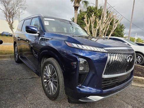 Certified 2025 INFINITI QX80 Sensory image 3