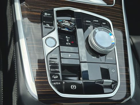 Used 2026 BMW X7 xDrive40i w/ Executive Package AWD/4WD image 23