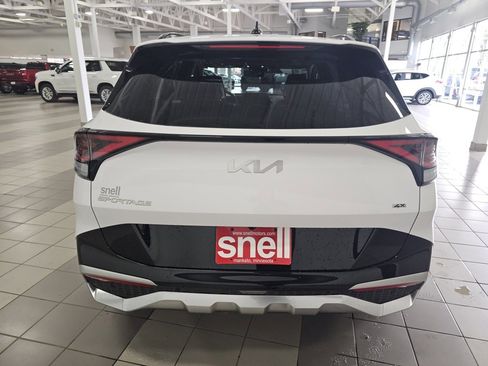 Used 2025 Kia Sportage SX image 4