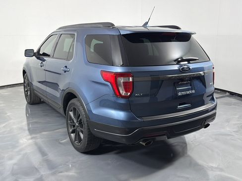Used 2018 Ford Explorer XLT w/ Equipment Group 202A AWD/4WD image 7