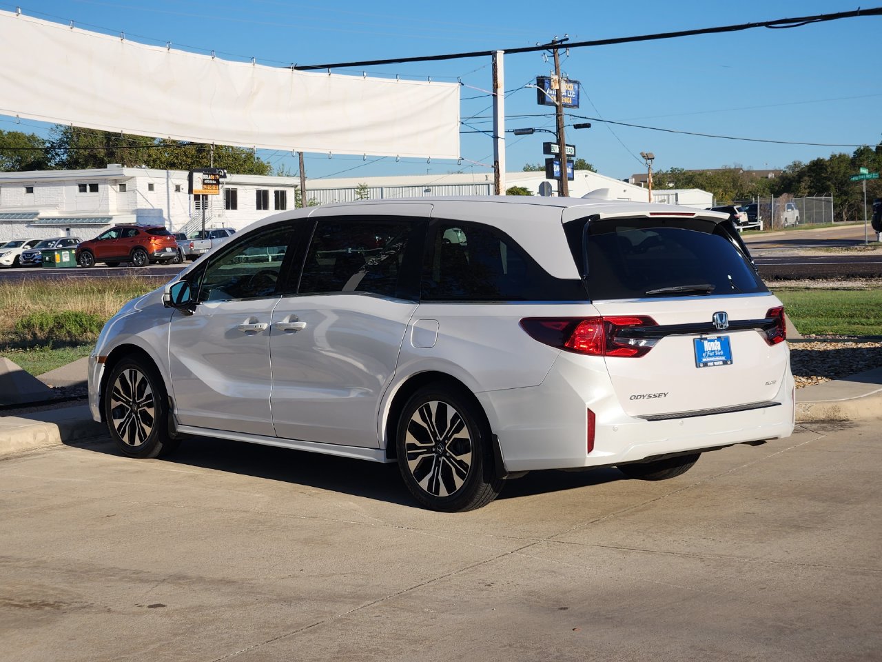 Used 2025 Honda Odyssey Elite image 7