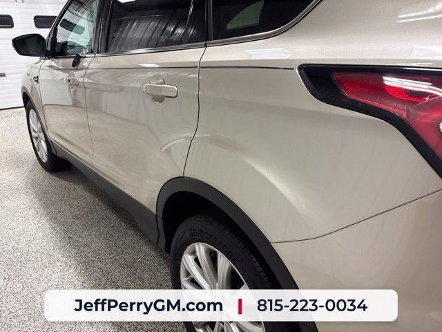 Used 2017 Ford Escape Titanium FWD image 10
