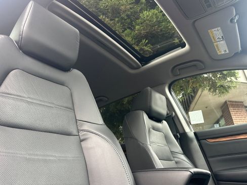 Used 2017 Honda CR-V Touring image 14