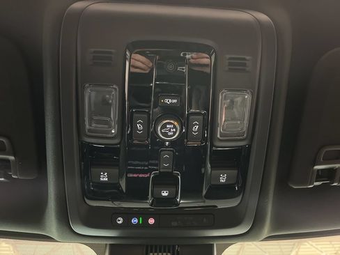 New 2026 GMC Yukon XL Denali w/ Sun & Power Step Package AWD/4WD image 31