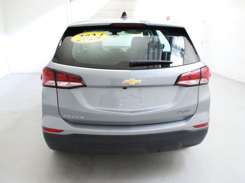 Used 2024 Chevrolet Equinox LS FWD image 7