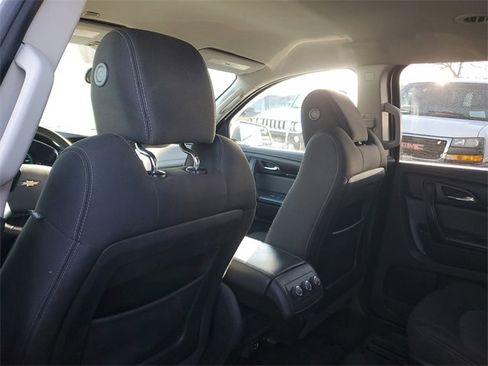 Certified 2016 Chevrolet Traverse LT image 9