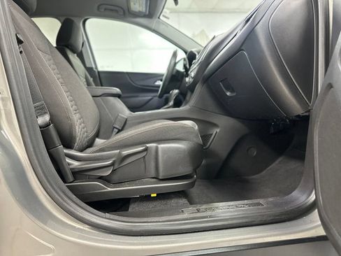 Used 2018 Chevrolet Equinox LT FWD image 23