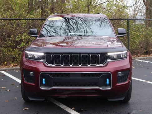 Used 2024 Jeep Grand Cherokee Overland image 2