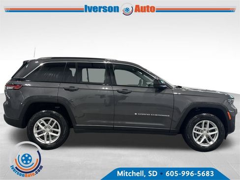 New 2026 Jeep Grand Cherokee Laredo X image 9