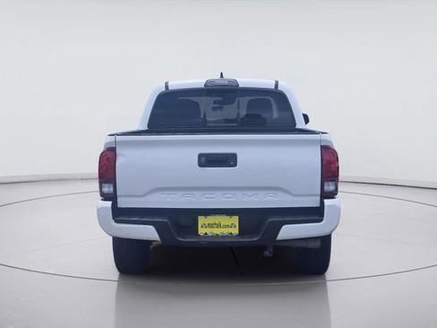 Used 2018 Toyota Tacoma SR w/ SR Convenience Package RWD image 5