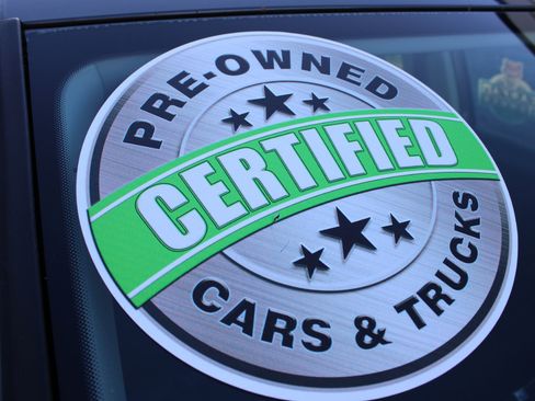 Used 2014 Volkswagen Tiguan S image 9