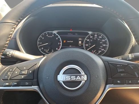 Certified 2025 Nissan Sentra SR w/ Midnight Edition FWD image 25