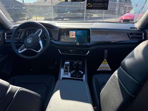 New 2026 Volkswagen Atlas SE FWD image 15
