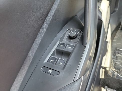 Used 2025 Volkswagen Atlas Cross Sport SE AWD/4WD image 13