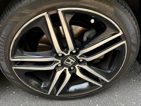 Used 2017 Honda Accord Sport image 26