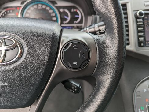 Used 2014 Toyota Venza Limited image 17