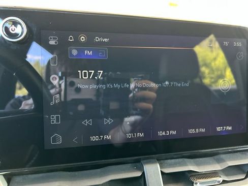Used 2025 Chevrolet Equinox LT w/ Convenience Package II AWD/4WD image 13