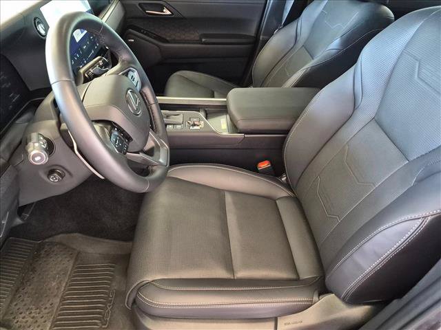 Used 2025 Lexus GX 550 AWD/4WD image 12