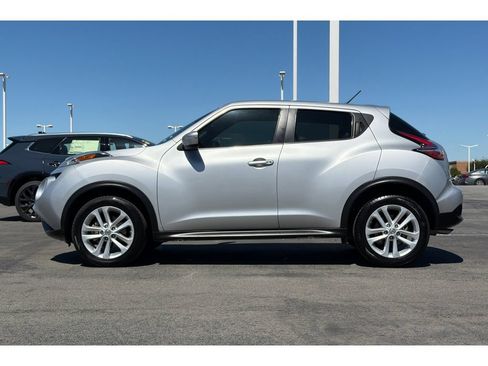 Used 2015 Nissan Juke S FWD image 7