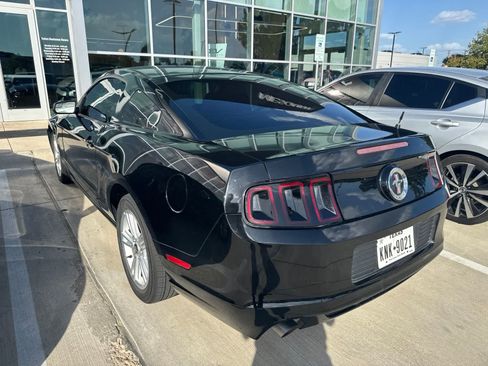Used 2014 Ford Mustang Coupe RWD image 4
