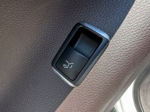 Used 2018 Mercedes-Benz GLE 350 4MATIC image 16