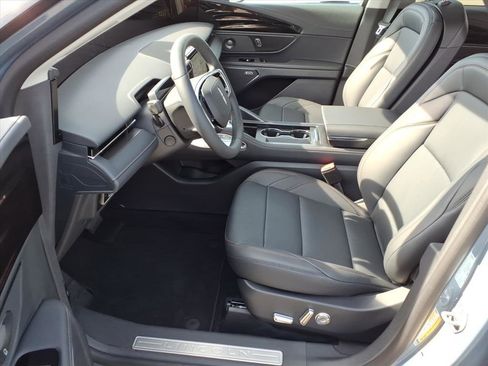 Used 2026 Lincoln Nautilus Premier w/ Equipment Group 102A image 4