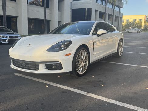 Used 2020 Porsche Panamera 4 AWD/4WD image 1