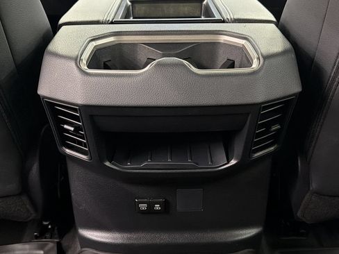 Used 2025 Toyota Tundra Limited AWD/4WD image 36