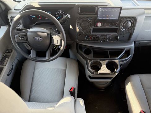 Used 2022 Ford E-450 and Econoline 450 Super Duty w/ Motorhome Prep Package image 52