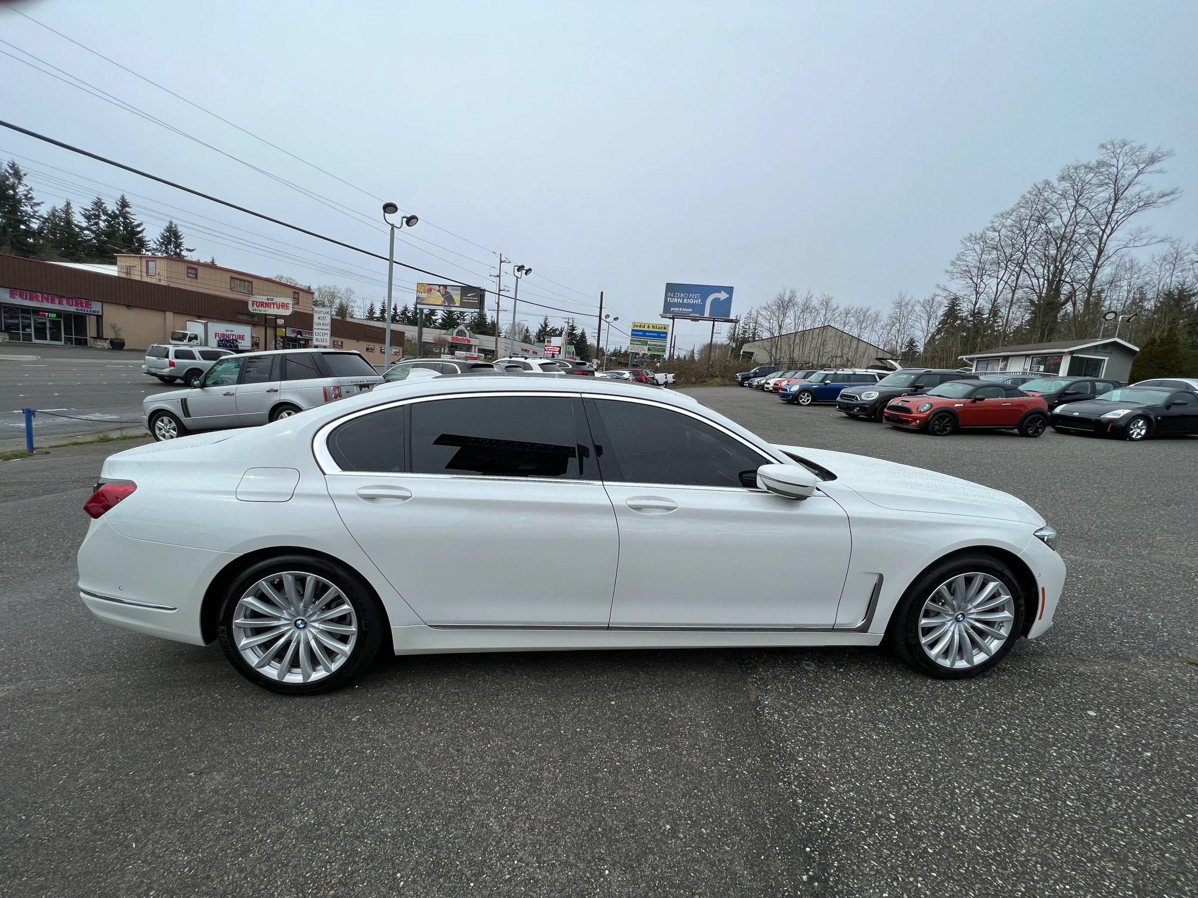 Used 2022 BMW 740i RWD image 8