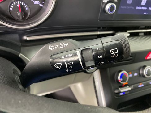 Certified 2022 Kia Carnival LX image 15