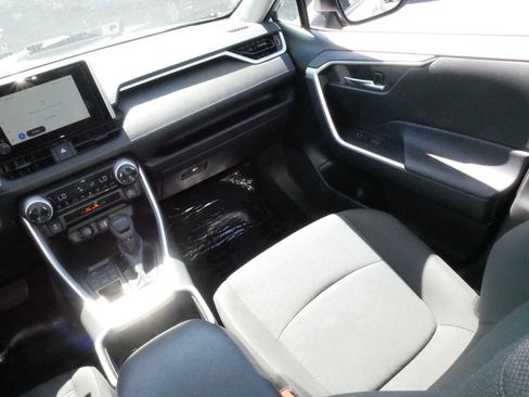 Certified 2025 Toyota RAV4 XLE AWD/4WD image 11