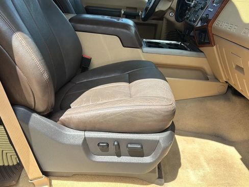 Used 2015 Ford F250 King Ranch w/ FX4 Off-Road Package AWD/4WD image 15