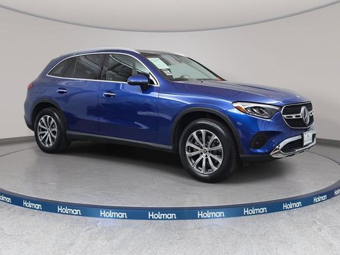 Used 2023 Mercedes-Benz GLC 300 4MATIC image 4