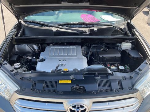 Used 2013 Toyota Highlander Limited AWD/4WD image 55