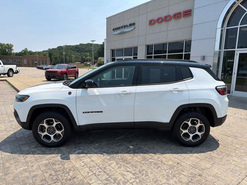 Used 2022 Jeep Compass Trailhawk w/ Sun and Sound Group AWD/4WD image 5
