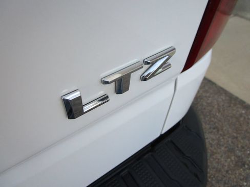 Used 2024 Chevrolet Silverado 1500 LTZ AWD/4WD image 18