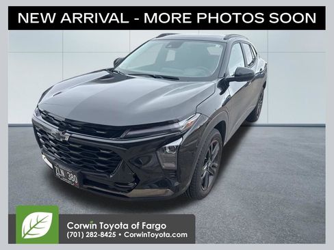 Used 2025 Chevrolet Trax ACTIV w/ Driver Confidence Package image 1