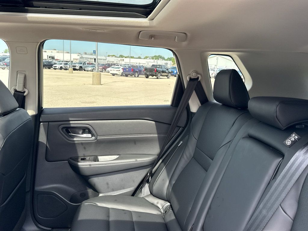 New 2026 Nissan Rogue Dark Armor AWD/4WD image 33