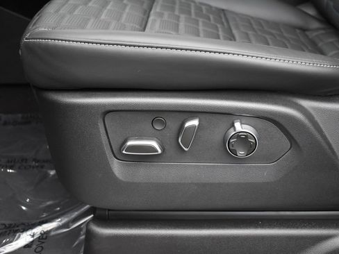 Used 2025 Cadillac Escalade Sport Platinum AWD/4WD image 11
