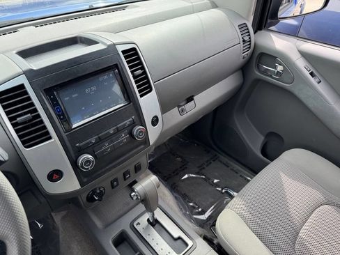 Used 2012 Nissan Frontier SV AWD/4WD image 22