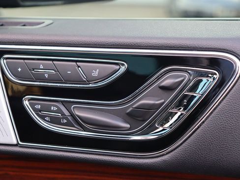 Used 2019 Lincoln Navigator L Reserve image 49