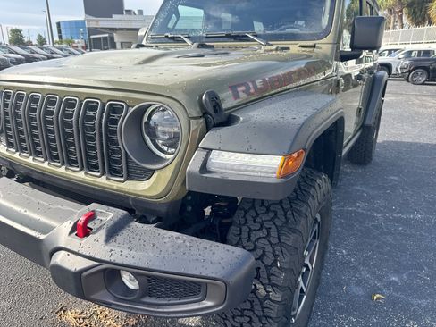 Used 2026 Jeep Wrangler Unlimited Rubicon AWD/4WD image 10